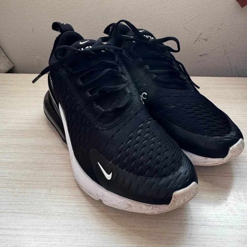 Nike Black and White Athletic Shoes - Picture 2 of 11
